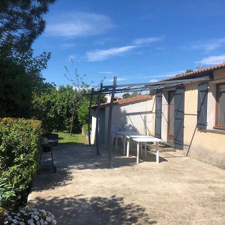 Maison Au Calme Avec Parking En Petite Camargue Beauvoisin  Buitenkant foto